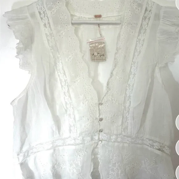 Free People White Eyelet Lace Button-Front Tank - Picture 4 of 7